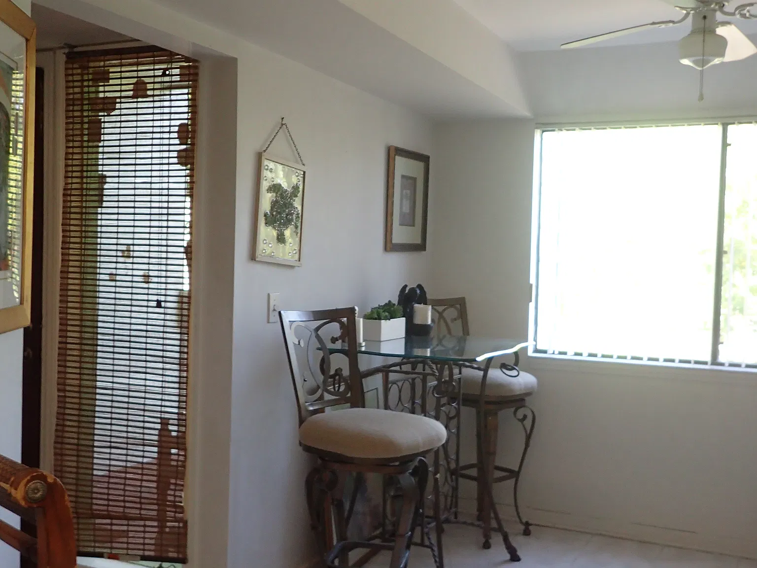 2 bed, 2.5 bath, 1390 sqft, $2,400 — Photo 3