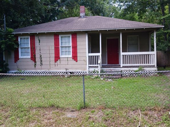 3323 Nolan St