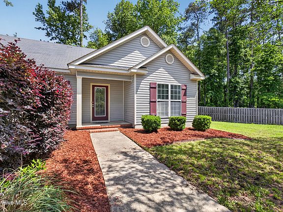 5th image of 928 Arbor Springs Circle