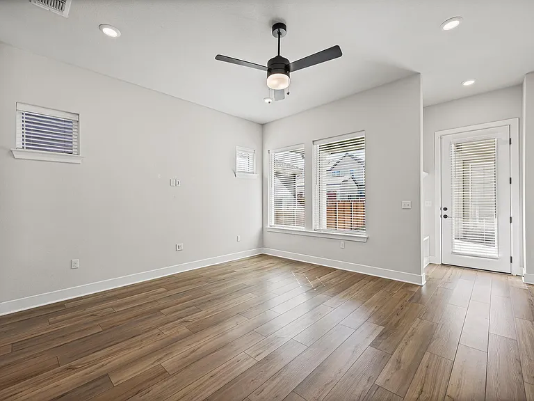5806 Rangeland Rd — Photo 14
