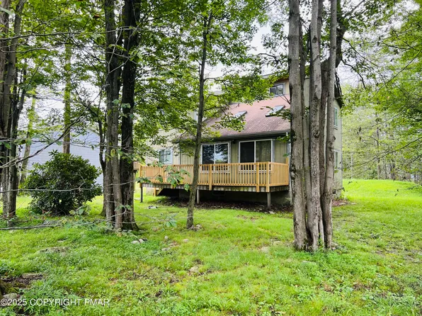 165 Seminole Trl, Tobyhanna, PA 18466