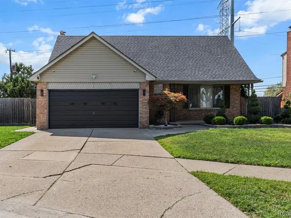 36635 Kenneth Ct, Sterling Heights, MI 48312