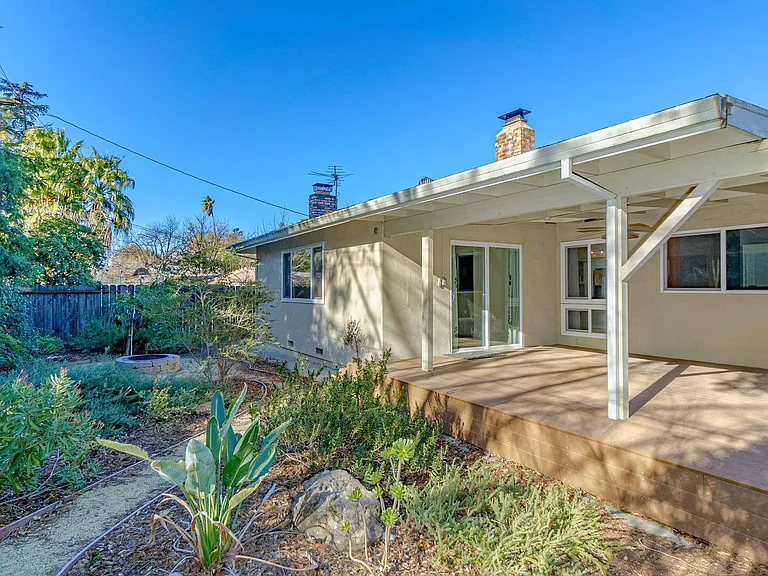 1108 Alice St — Photo 24