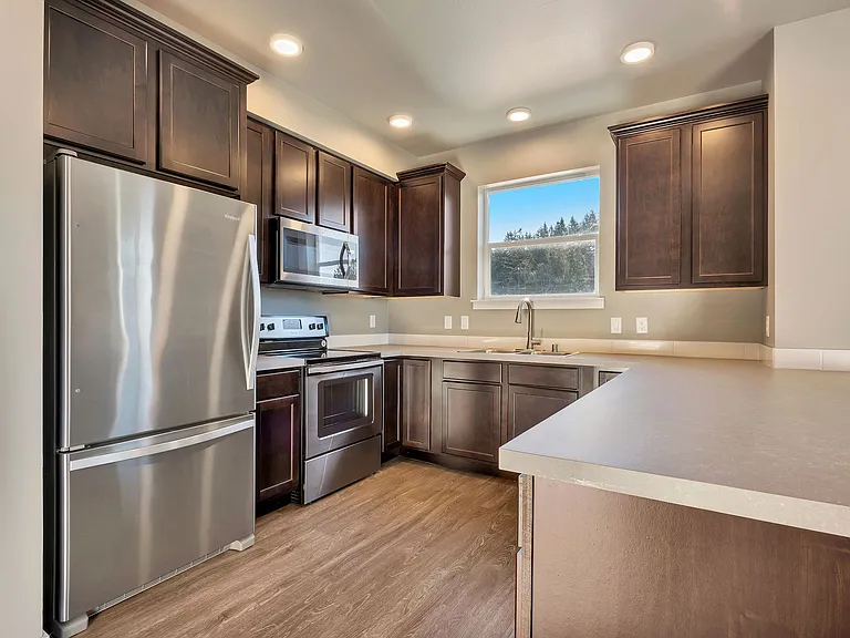 The Fairhaven Pointe Apartments — Photo 7