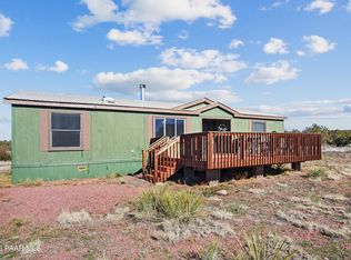 38236 W Howling Coyote Rd, Seligman, AZ 86337