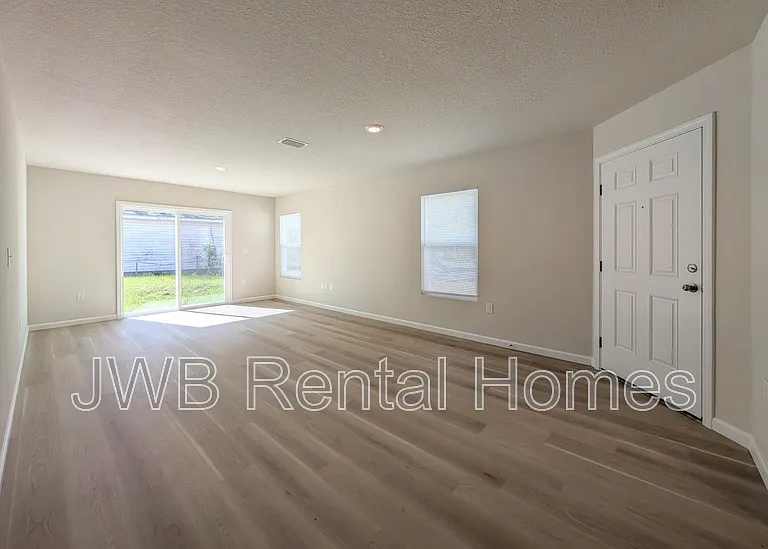 1750 Rutledge Ave — Photo 5