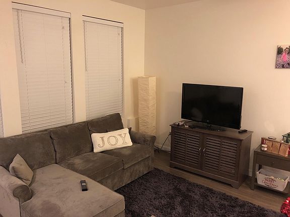 5th image of 1602 NE 179th St Ste 4