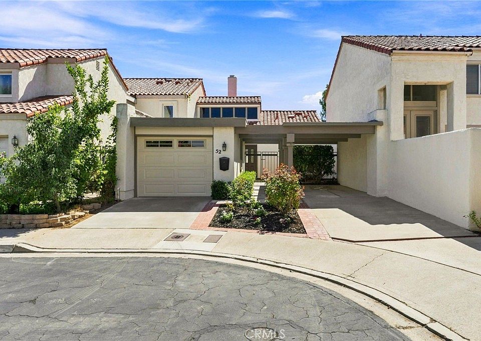 1st image of 52 Acacia Tree Ln