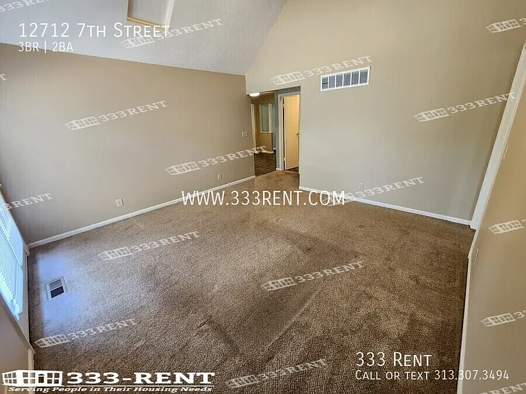 12712 7th St — Photo 6