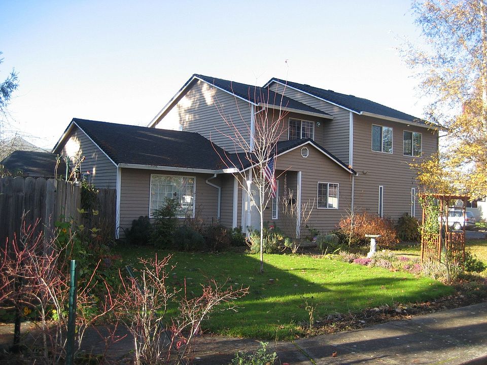805 SE Villard Street McMinnville, OR
