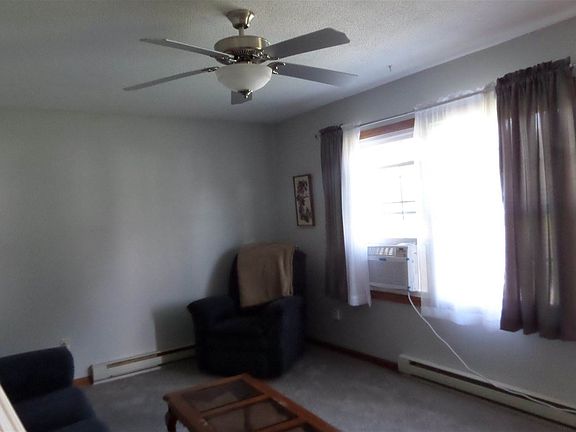 3rd image of 1305 N Michigan Ave
