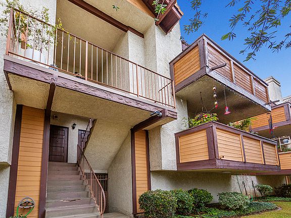 2nd image of 5534 Sylmar Ave APT 4