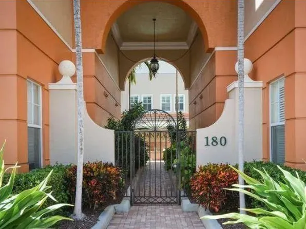 180 NE 6th Ave APT F, Delray Beach, FL 33483