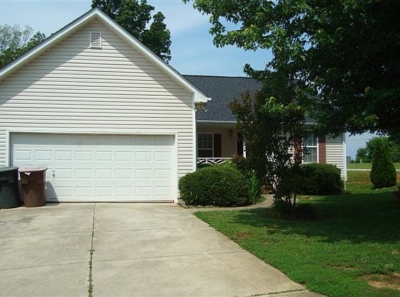 2nd image of 4811 Prestbury Dr