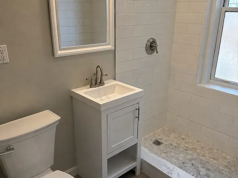 60 Queensberry St #15 — Photo 7