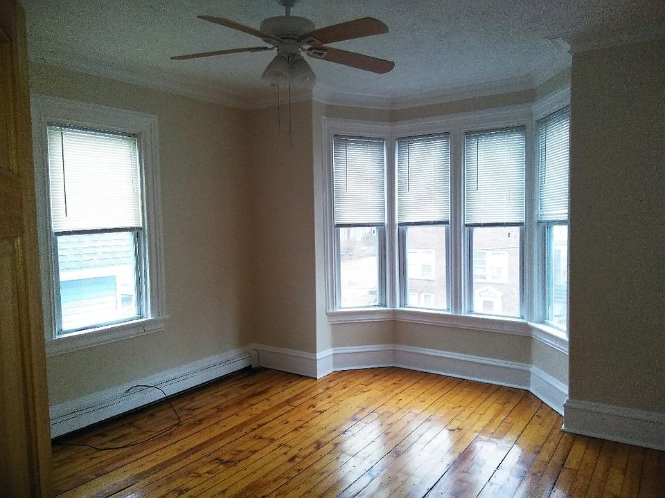 1st image of 131 Doyle Ave #2