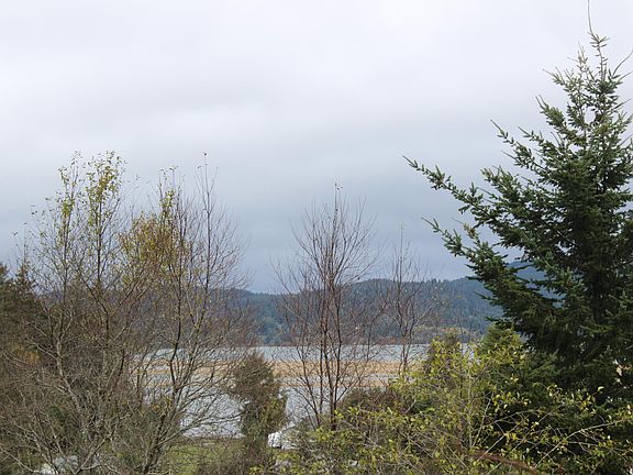4th image of 2294 SE Merten Dr