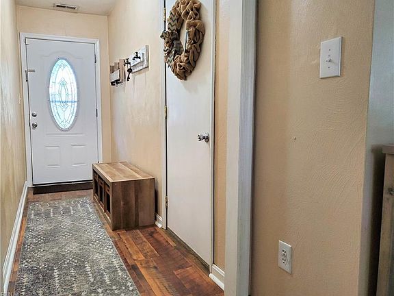 4th image of 1756 Petree Dr