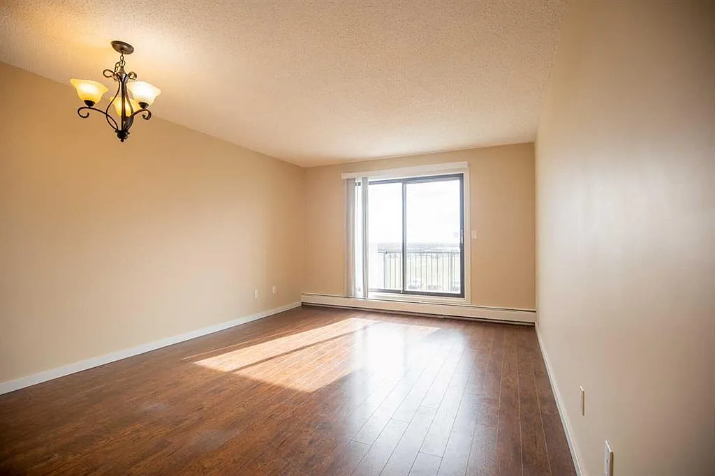 1 bed, 1.0 bath, 635 sqft, $1,000 — Photo 3