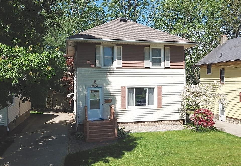 1st image of 2268 10th St