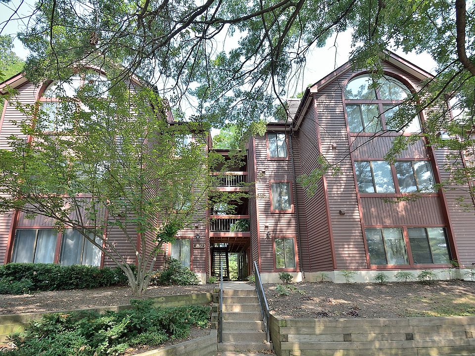 1st image of 2802 Lee Oaks Pl APT 304