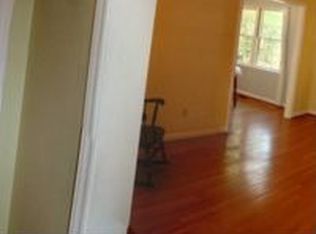410 Overland Dr, Chapel Hill, NC 27517