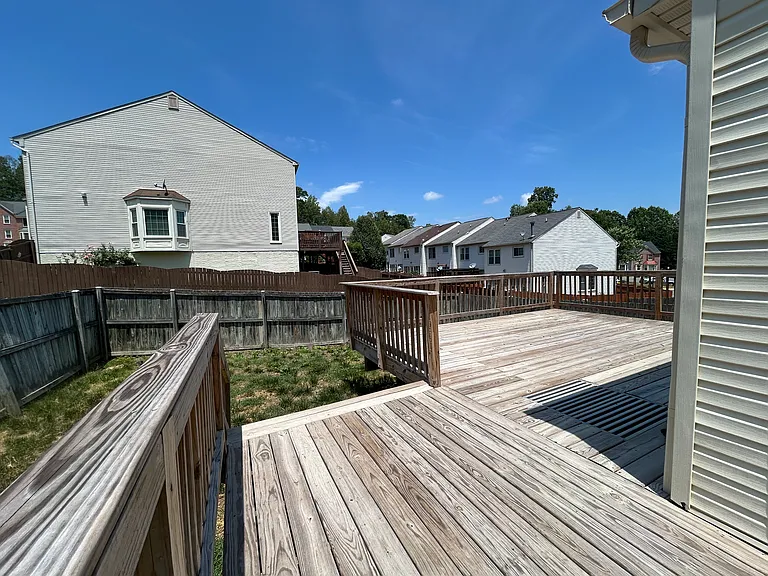 110 Sunny Hill Ct — Photo 3