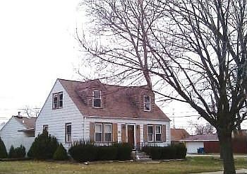 2nd image of 221 S Roy Ave