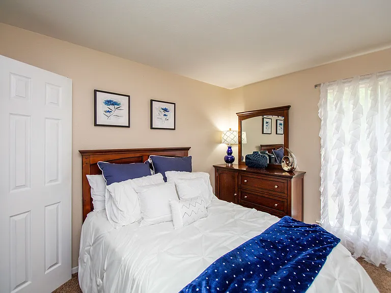 Summer Trace Apartments — Photo 7