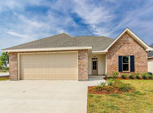 308 Sugar Ridge Dr, Houma, LA 70360