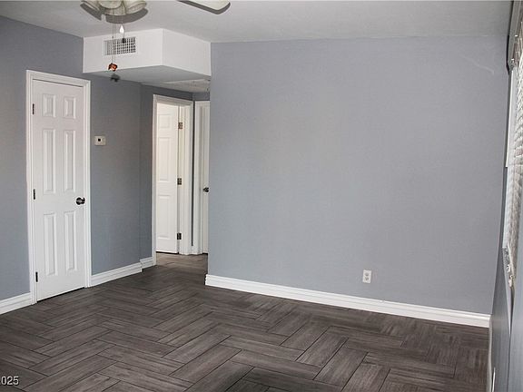 5th image of 2208 Wengert Ave