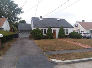 62 Nimitz Rd, Rumford, RI 02916