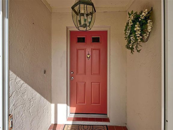 4th image of 11966 Saragossa Ln