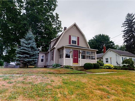 2nd image of 848 Cleveland Ave