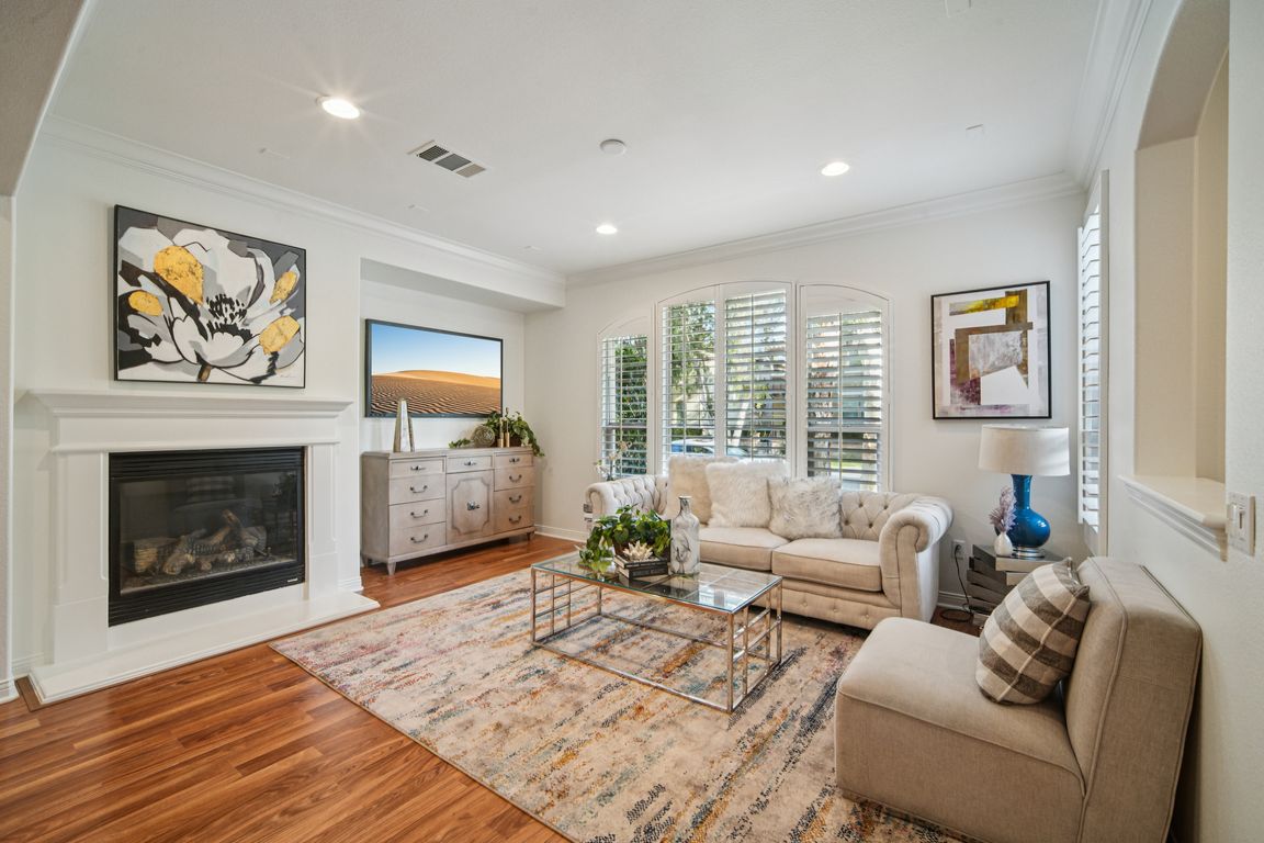 next background image