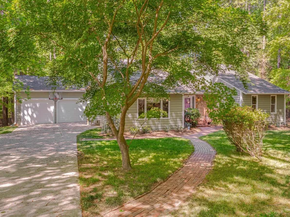 10709 Lowery Dr, Raleigh, NC 27615