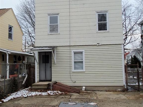 3rd image of 236 Battle Ave