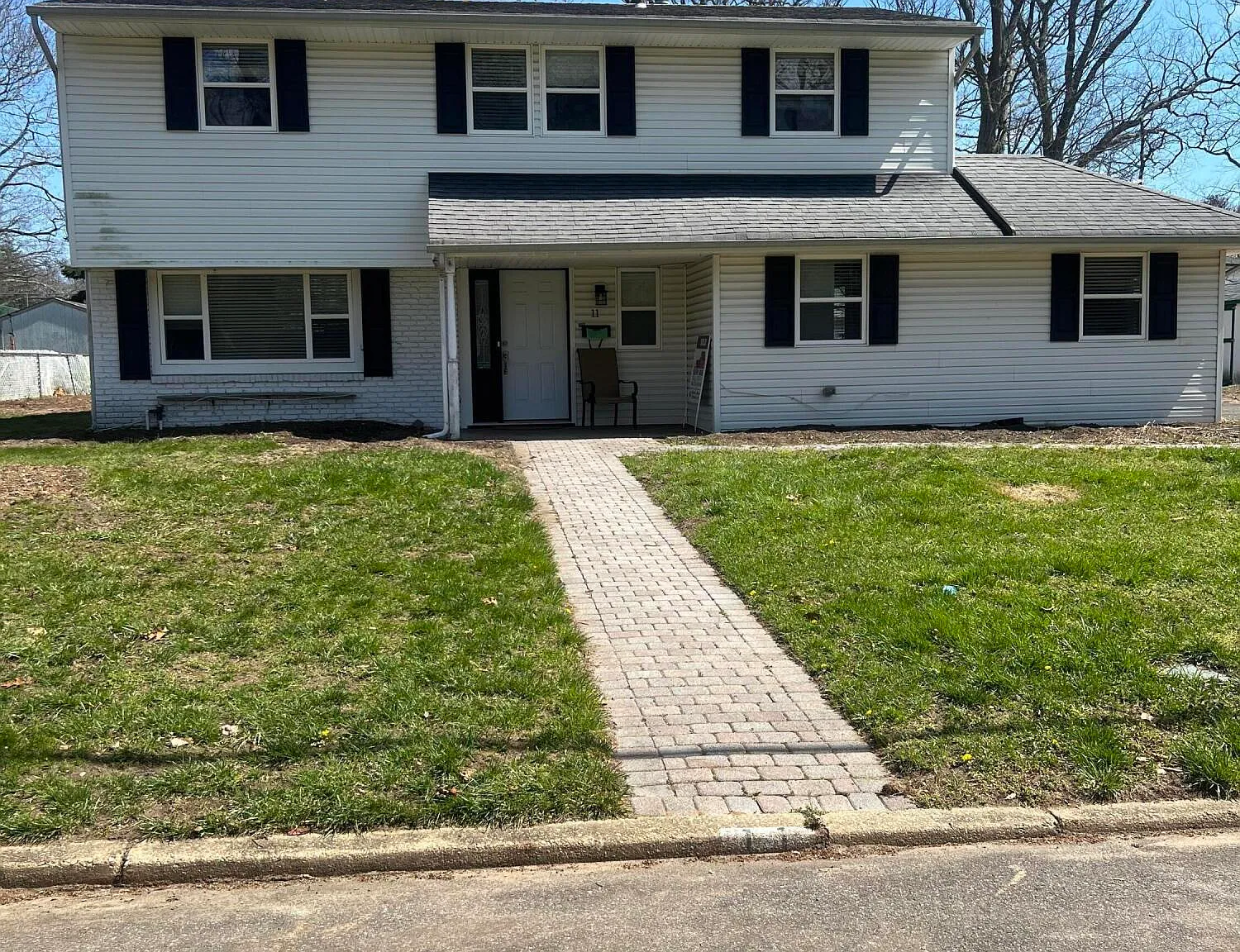 4 bed, 1580 sqft, $2,400 — Photo 1