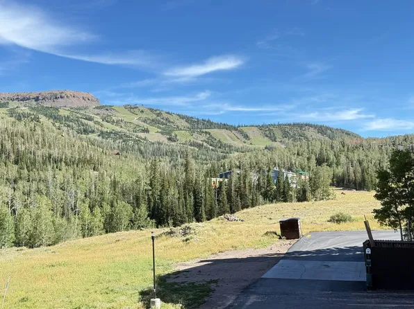 464 N North Rd #B213, Brian Head, UT 84719