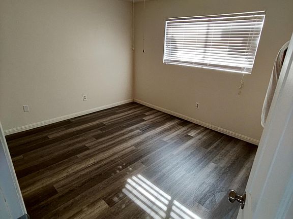 4th image of 24438 Sage Ave