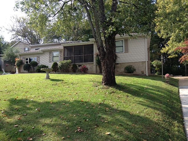 1st image of 3811 Fairfax Dr