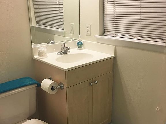 3rd image of 5290 Duke St APT 211