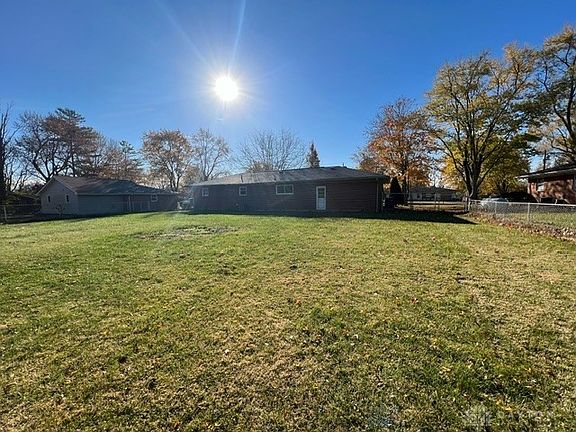 2nd image of 8415 Hoover Ct