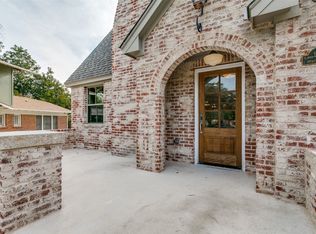 1821 Warner Rd, Fort Worth, TX 76110