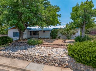 1113 S Luna Cir, Santa Fe, NM 87501