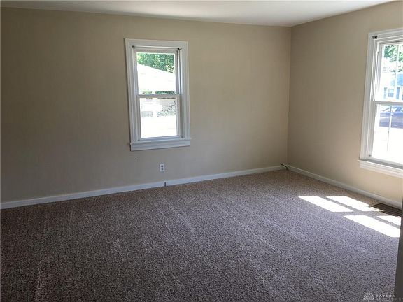 3rd image of 2721 California Ave