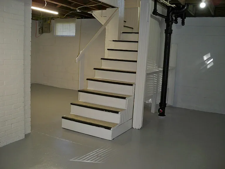 1505 W Iles Ave — Photo 15