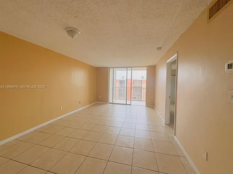 19841 SW 114th Ave #310 — Photo 14