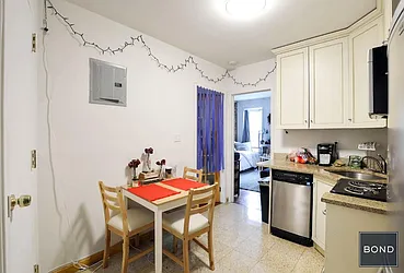 Rented by Bond New York