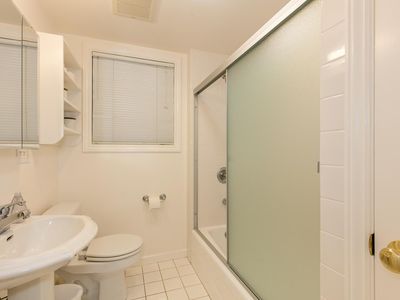 2456 Leavenworth St - Image 3